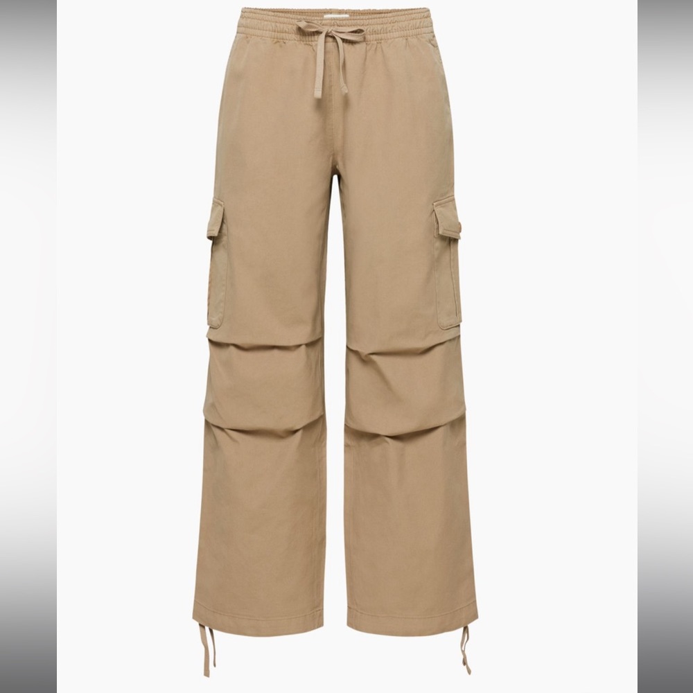 NWT Aritzia Wilfred Free Cargo pants